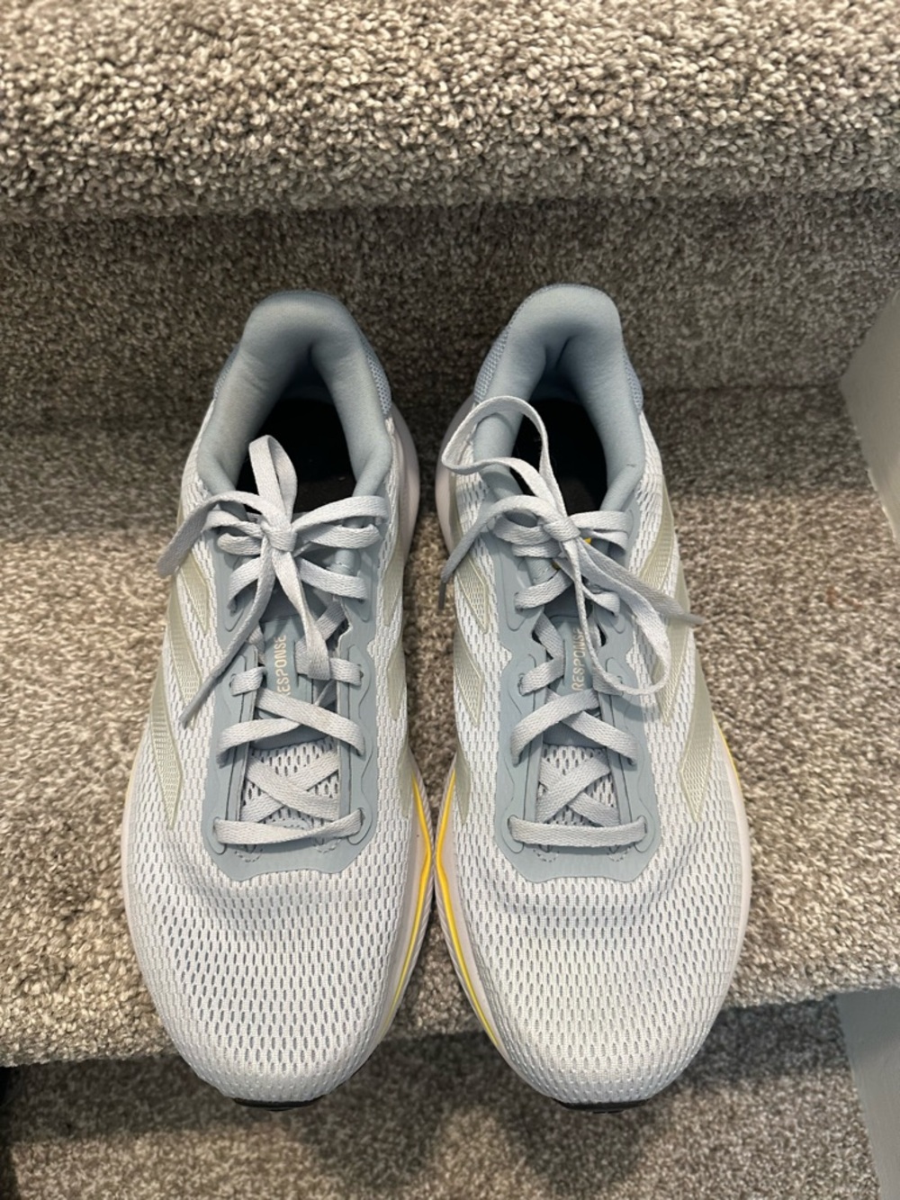 Women's Adidas Response Running Shoe Size 8 - Picture 4 of 4